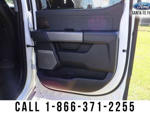 Used 2023 Ford F250 Lariat w/ Chrome Package image 35