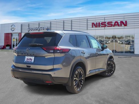 New 2026 Nissan Rogue Dark Armor FWD image 5