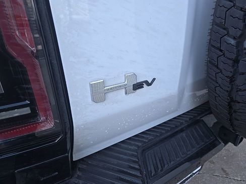 Used 2025 GMC Hummer EV 3X image 23