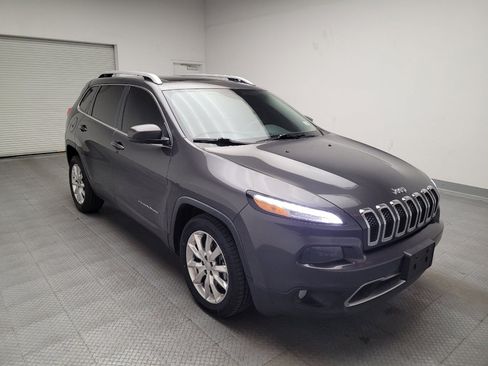 Used 2016 Jeep Cherokee Limited image 13