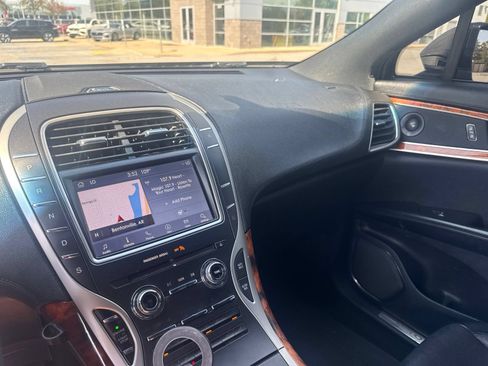Used 2020 Lincoln Nautilus Reserve AWD/4WD image 14