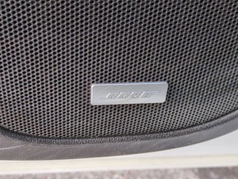 Used 2017 GMC Acadia SLT image 32