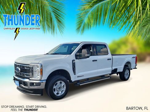 Used 2025 Ford F250 XLT AWD/4WD image 2