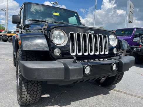 Used 2016 Jeep Wrangler Sahara AWD/4WD image 35