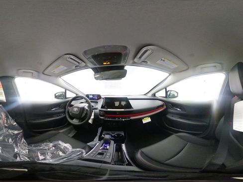 New 2026 Toyota Prius Plug-In Hybrid image 33