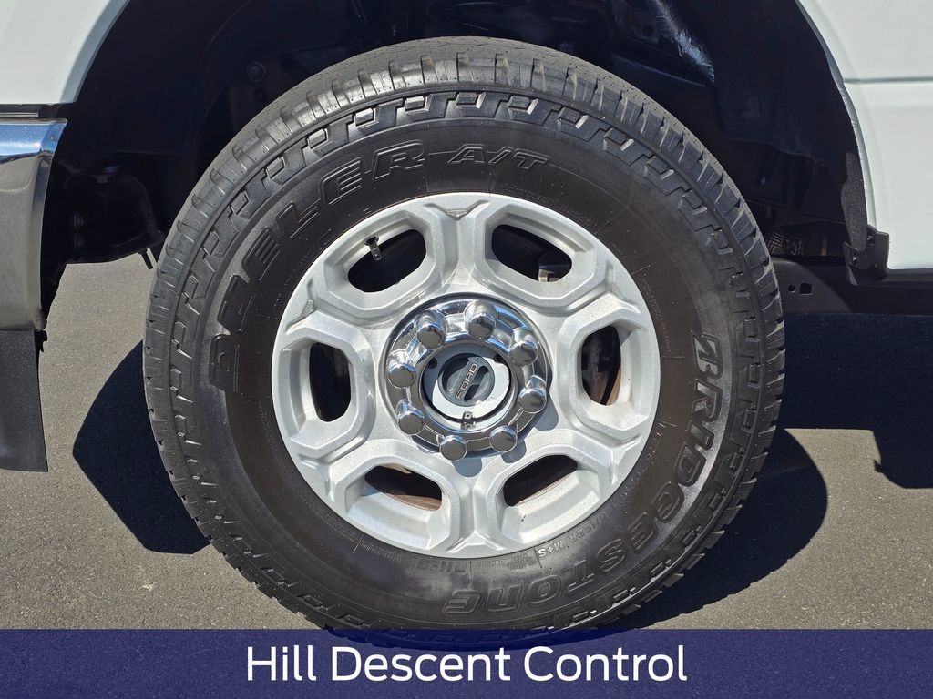 Used 2025 Ford F250 XLT w/ FX4 Off-Road Package AWD/4WD image 9