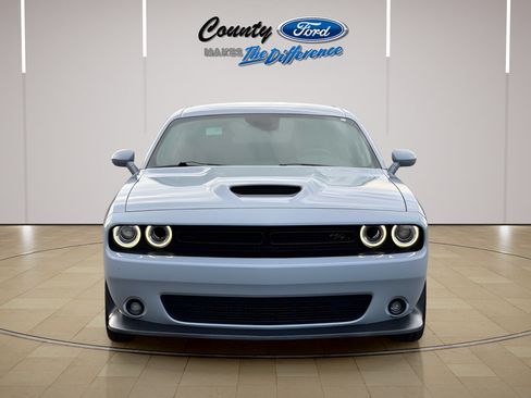 Used 2021 Dodge Challenger R/T w/ Driver Convenience Group RWD image 12