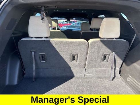 Used 2022 Chevrolet Traverse LS image 35