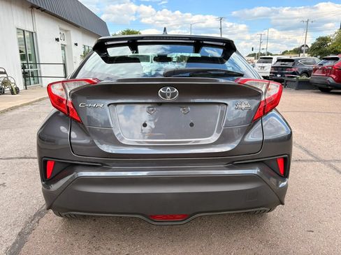Used 2018 Toyota C-HR XLE FWD image 7