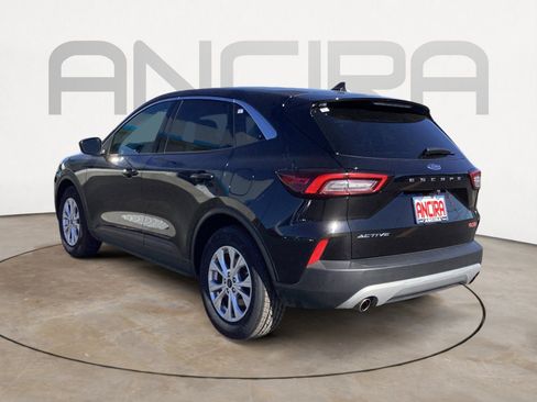 Used 2024 Ford Escape Active image 12