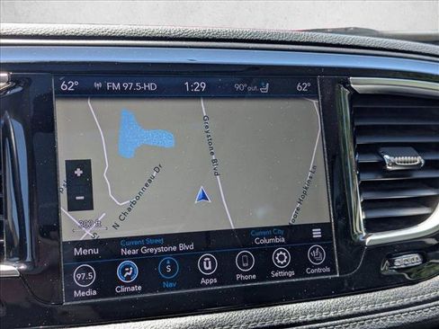 Used 2020 Chrysler Pacifica Limited FWD image 14