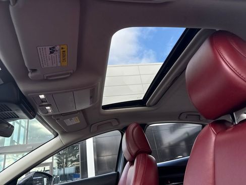 Used 2024 MAZDA MAZDA3 s image 19