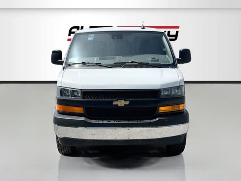 Used 2024 Chevrolet Express 2500 w/ Driver Convenience Package RWD image 2