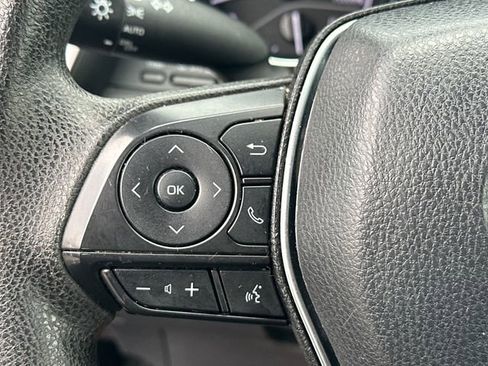 Used 2019 Toyota Camry LE FWD image 19