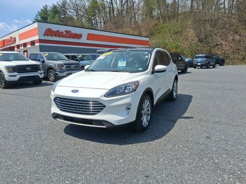 Certified 2021 Ford Escape Titanium w/ Titanium Elite Package AWD/4WD image 3