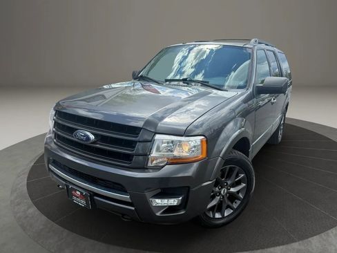 Used 2017 Ford Expedition Limited w/ Equipment Group 301A AWD/4WD image 2