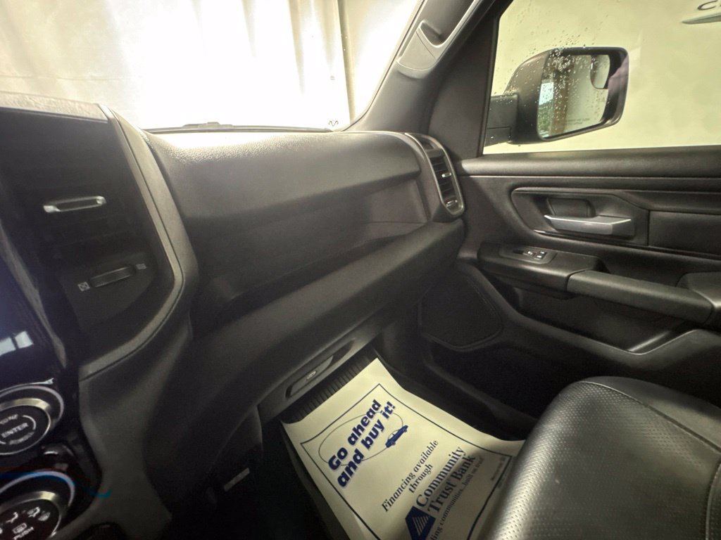 Used 2025 RAM 1500 Warlock AWD/4WD image 30