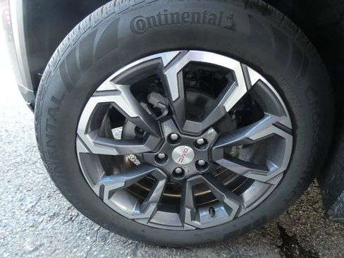 New 2027 GMC Terrain Elevation w/ Elevation Premium Package AWD/4WD image 8