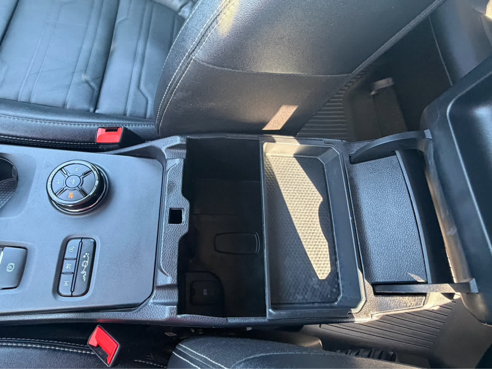 Used 2024 Ford Ranger Lariat w/ FX4 Off-Road Package AWD/4WD image 56