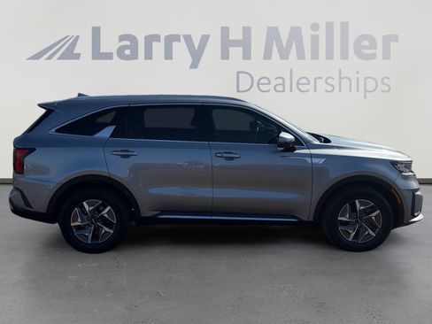 Used 2022 Kia Sorento S image 6