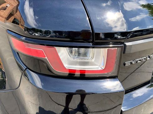 Used 2018 Land Rover Range Rover Evoque SE AWD/4WD image 28