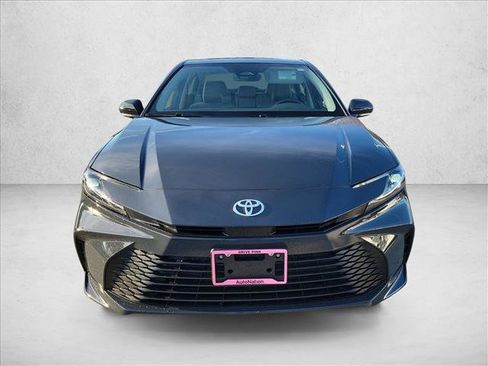 Used 2025 Toyota Camry LE w/ Convenience Package image 2