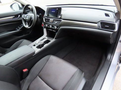 Used 2020 Honda Accord Hybrid image 11