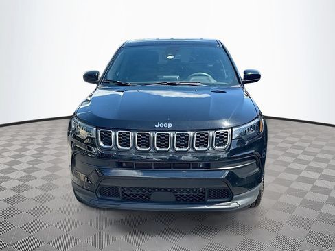 Used 2025 Jeep Compass Sport AWD/4WD image 2