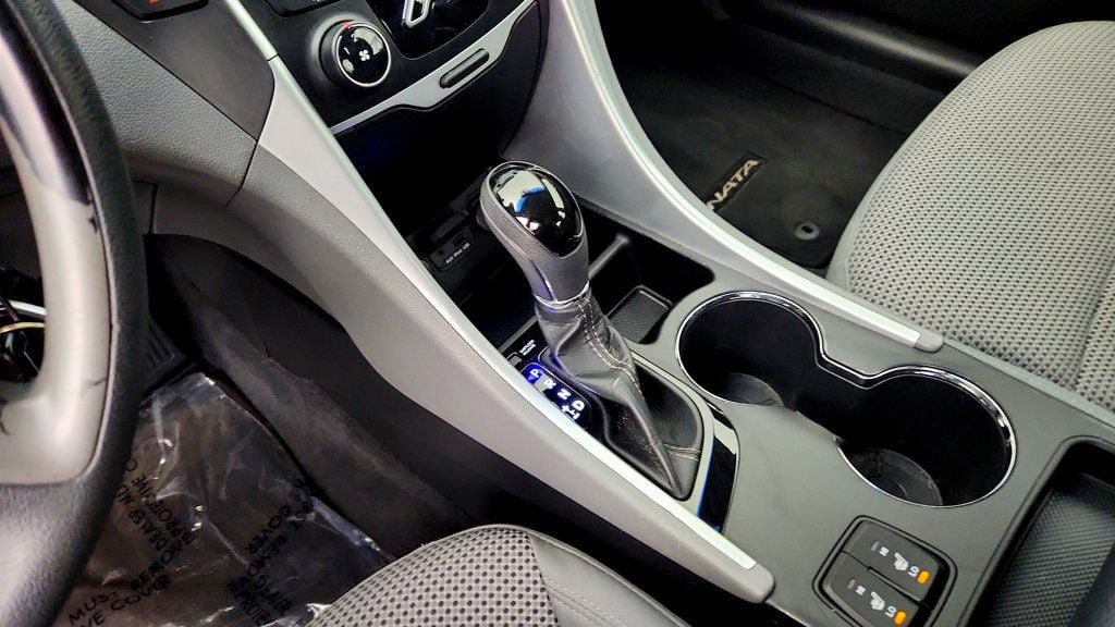 Used 2013 Hyundai Sonata GLS w/ Popular Equipment Pkg FWD image 30