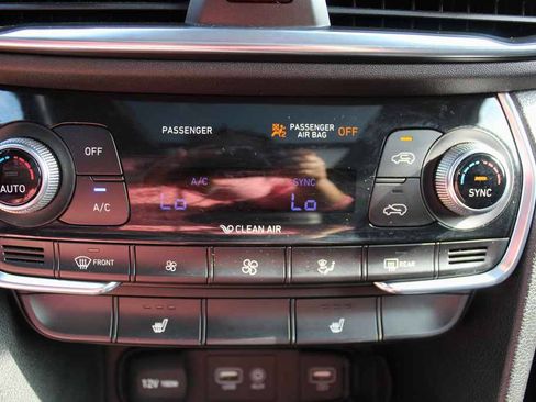 Used 2019 Hyundai Santa Fe Limited FWD image 21