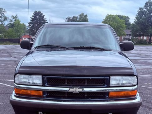 Used 2001 Chevrolet S10 Pickup LS AWD/4WD image 8