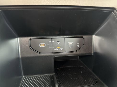 New 2025 Kia Sorento S image 37