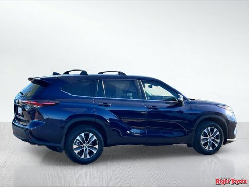 Certified 2024 Toyota Highlander XLE AWD/4WD image 7