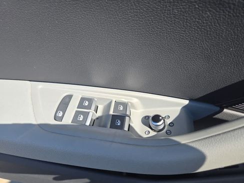 Used 2017 Audi A4 2.0T Prestige w/ Prestige Package image 21