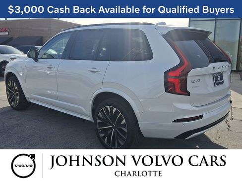 New 2026 Volvo XC90 B6 Ultra w/ Lounge Package image 3