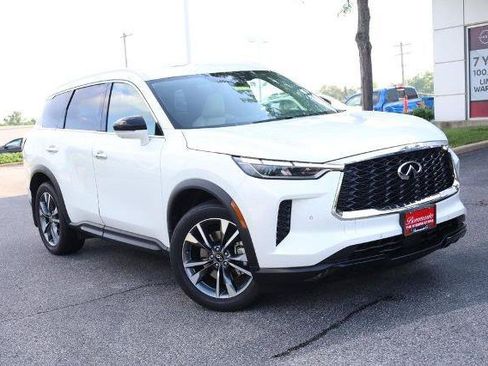 Used 2023 INFINITI QX60 Luxe w/ Cargo Package AWD/4WD image 2