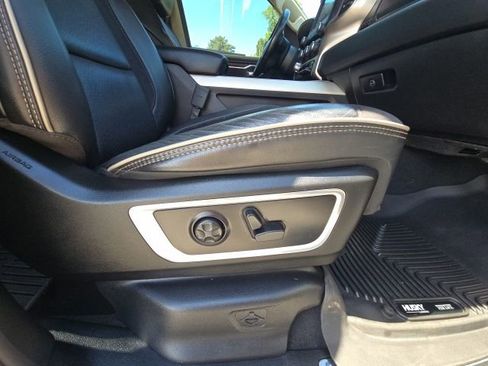 Used 2019 RAM 1500 Laramie AWD/4WD image 19