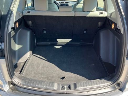 Used 2019 Honda CR-V LX image 11