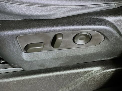 Used 2023 Chevrolet Suburban Z71 w/ Luxury Package image 12