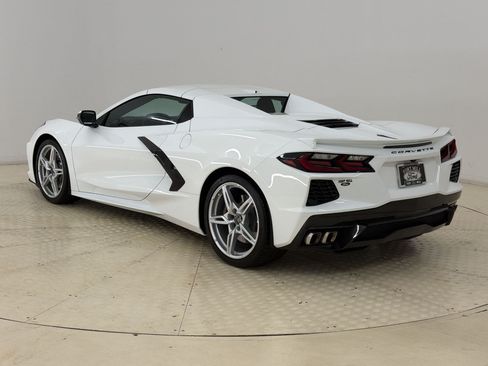 Used 2024 Chevrolet Corvette Stingray Preferred Conv w/ Z51 Performance Package RWD image 3