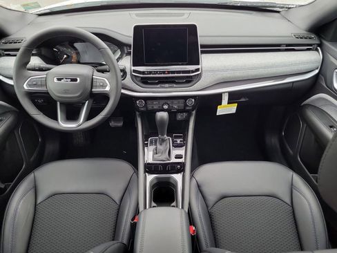 New 2026 Jeep Compass Latitude image 17