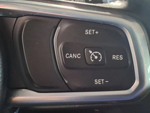 Used 2020 Jeep Wrangler Unlimited Sahara AWD/4WD image 26