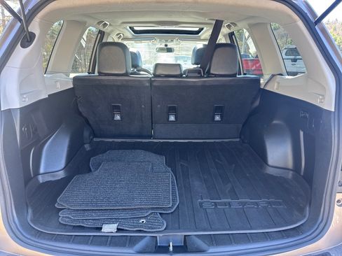 Used 2016 Subaru Forester 2.5i Limited AWD/4WD image 5