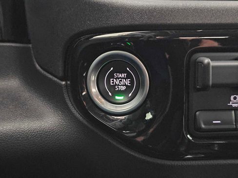 Used 2024 Chevrolet Silverado 1500 LT Trail Boss w/ LT Trail Boss Premium Package image 29