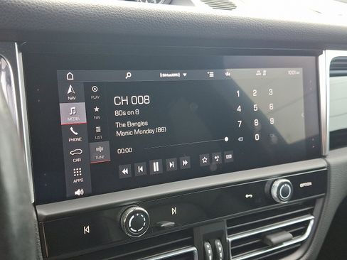 Used 2023 Porsche Macan image 18