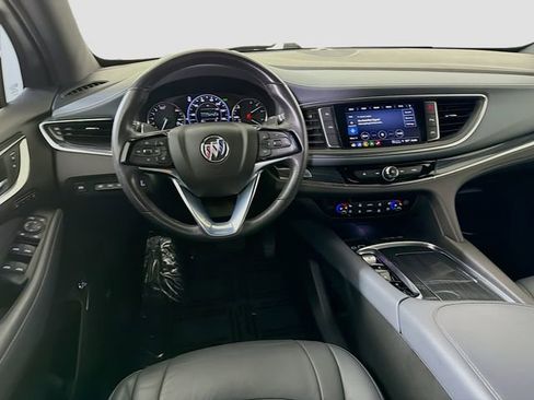 Used 2024 Buick Enclave Premium image 24
