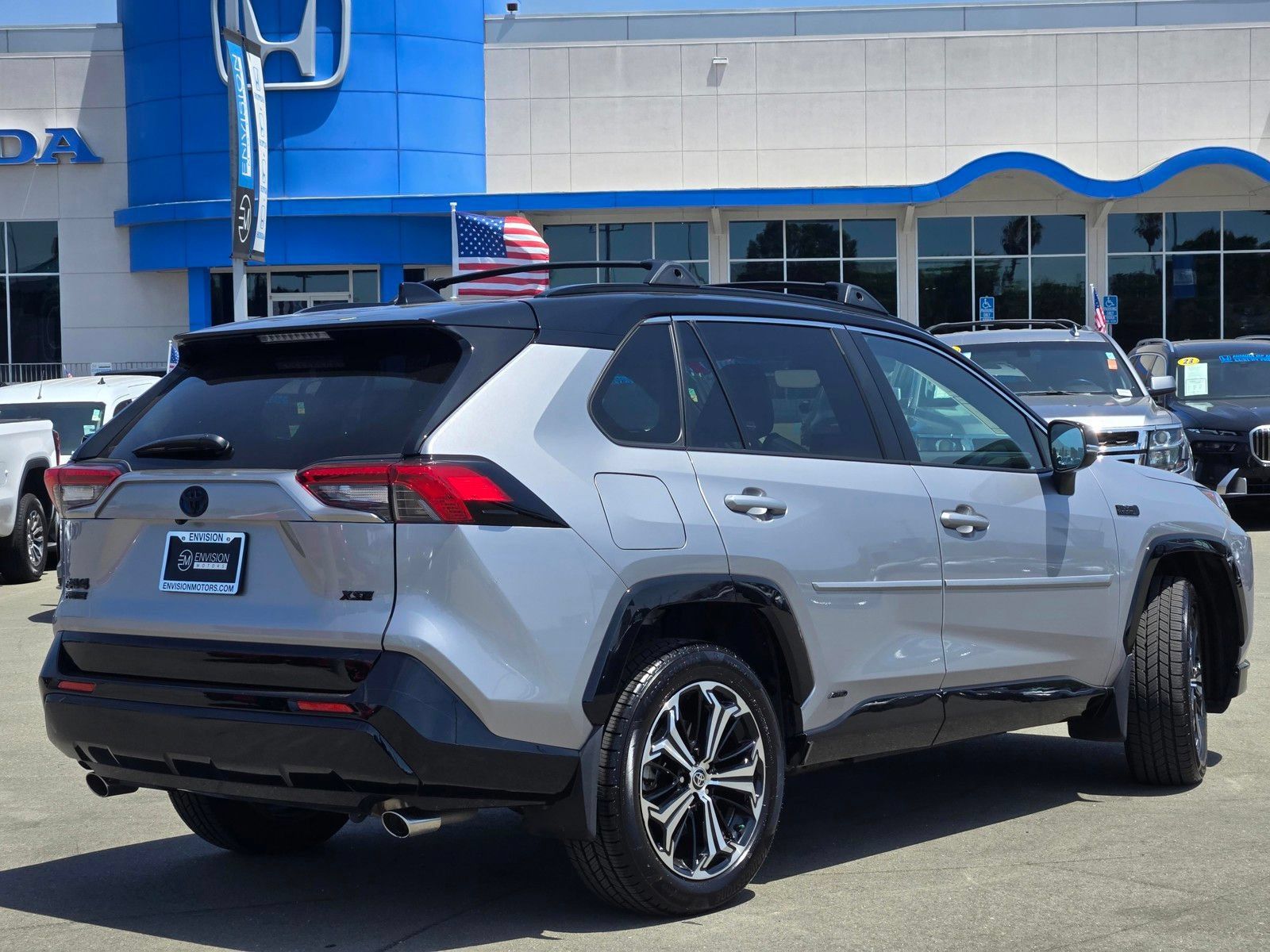 Used 2024 Toyota RAV4 XSE w/ Weather Package AWD/4WD image 7