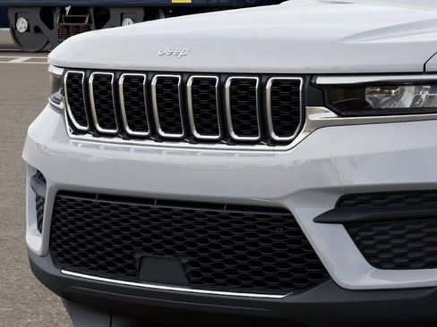 New 2026 Jeep Grand Cherokee Laredo X RWD image 11