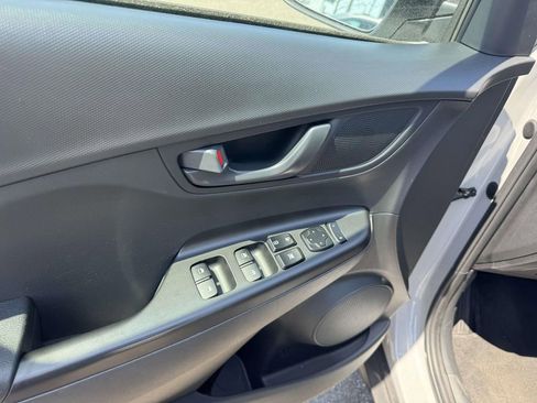 Used 2023 Hyundai Kona SEL AWD/4WD image 13
