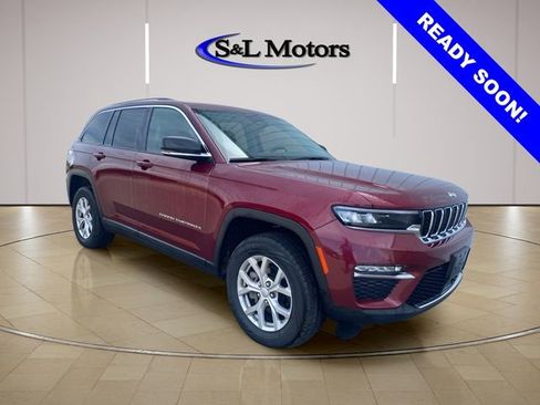 Used 2023 Jeep Grand Cherokee Limited AWD/4WD image 1